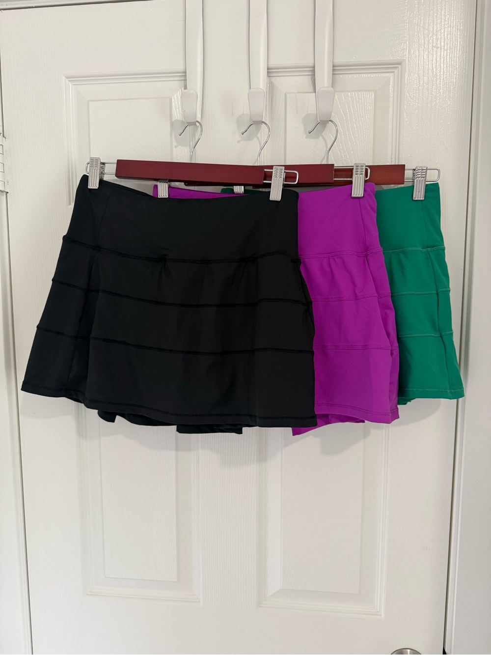Women’s Athletic Tennis Tiered Golf Skort Bundle Size 6 Pockets Built-In Shorts